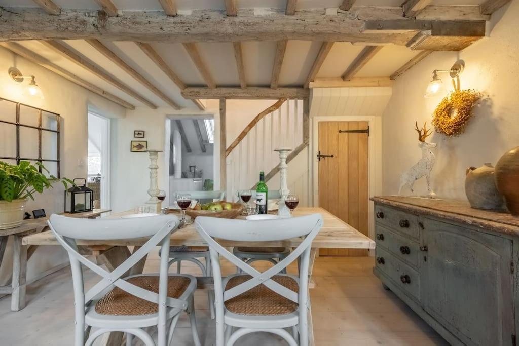 Beekeeper'S Cottage Fakenham Exterior photo